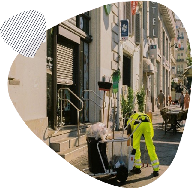 Atelier entretien des espaces urbains Insertion professionnelle : atelier entretien des espaces urbains